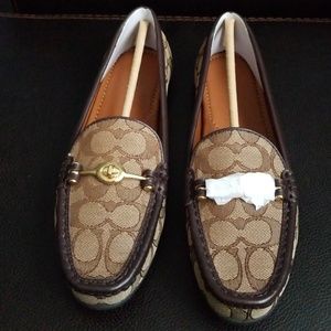 NWT Women's Sz 8 Coach Loafers